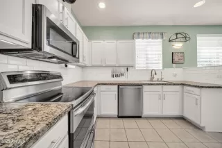 Photo #3: 7011536 Listing 