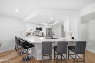 Photo #3: 7011550 Listing 