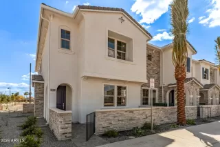 Photo #4: 7011609 Listing 