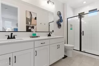 Photo #4: 7011744 Listing