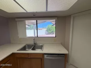 Photo #6: 7011855 Listing