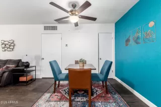 Photo #5: 7011884 Listing 