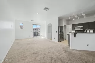 Photo #5: 7012017 Listing 