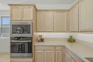 Photo #6: 7012071 Listing