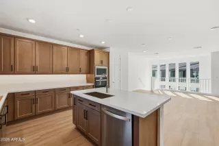 Photo #2: 7012249 Listing