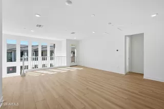 Photo #5: 7012249 Listing