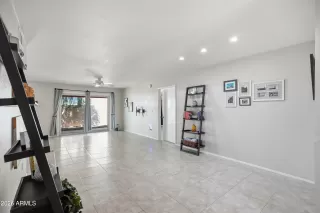 Photo #6: 7012265 Listing 