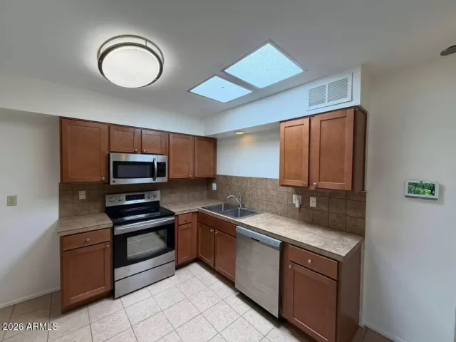 MLS: 7012338 Condo For Sale