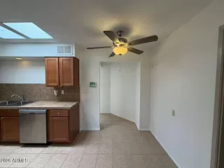 Photo #4: 7012338 Listing 