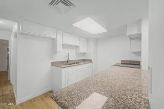 Photo #3: 7012437 Listing 