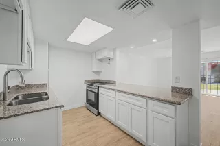 Photo #4: 7012437 Listing 