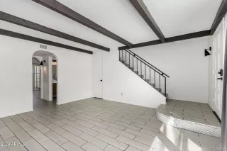 Photo #4: 7012471 Listing