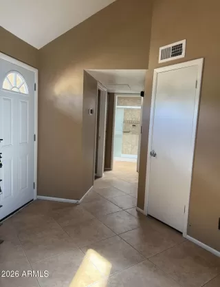 Photo #5: 7012647 Listing