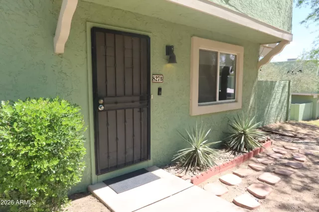 MLS: 7012661 Condo For Sale