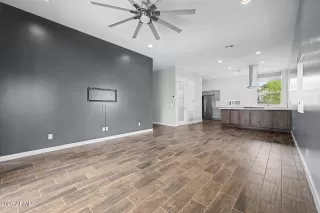 Photo #3: 7012697 Listing 