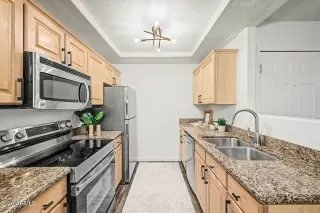 Photo #6: 7012749 Listing