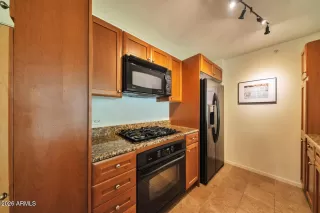 Photo #3: 7012752 Listing 