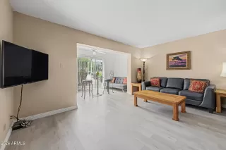 Photo #4: 7012889 Listing