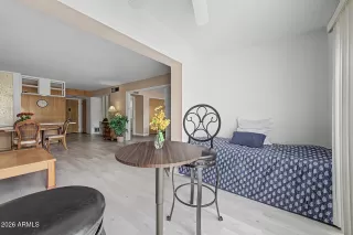 Photo #6: 7012889 Listing