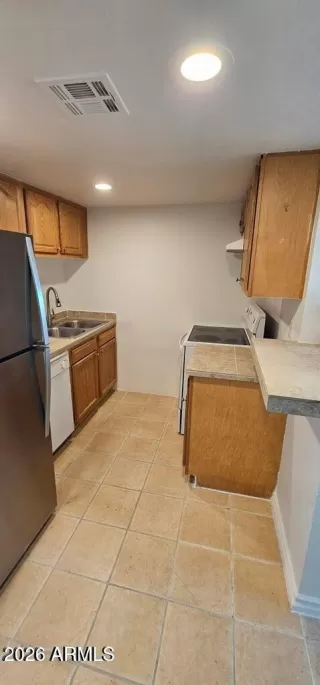 Photo #3: 7012918 Listing