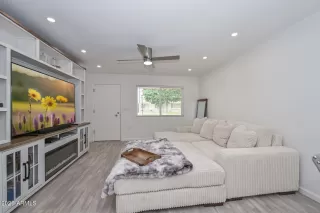 Photo #5: 7012987 Listing