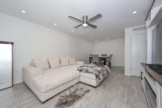 Photo #6: 7012987 Listing