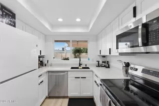 Photo #6: 7012989 Listing