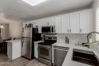 Photo #5: 7013012 Listing 