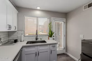 Photo #6: 7013012 Listing 