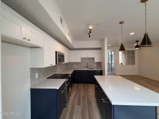 Photo #4: 7013065 Listing 