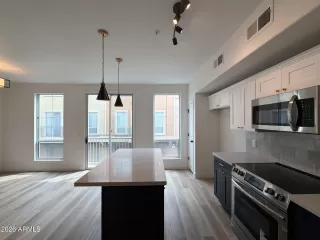 Photo #5: 7013065 Listing 