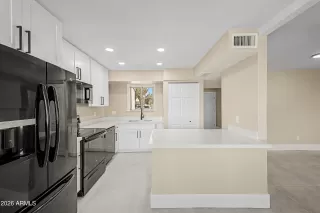 Photo #1: 7013085 Listing 