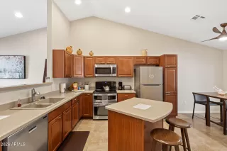 Photo #4: 7013090 Listing 