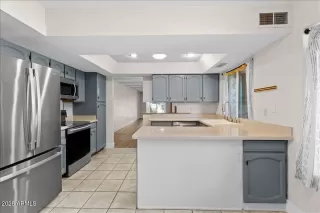 Photo #4: 7013097 Listing 