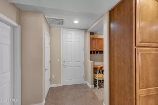 Photo #5: 7013437 Listing 