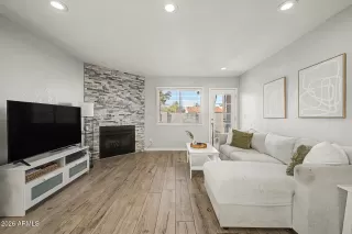 Photo #6: 7013496 Listing 