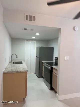 More Details about MLS # 7013525 : 4250 N 68TH AVENUE