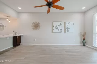 Photo #4: 7013569 Listing