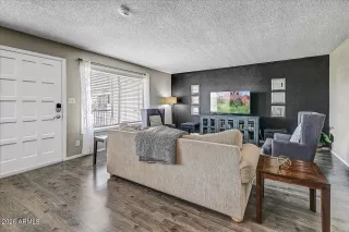 Photo #6: 7013582 Listing 