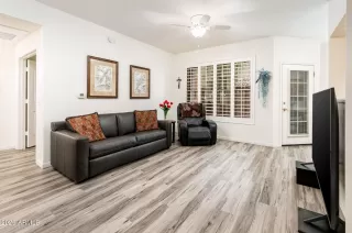 Photo #3: 7013700 Listing