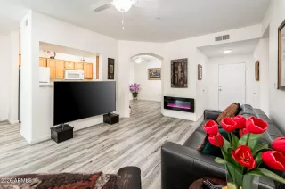 Photo #5: 7013700 Listing