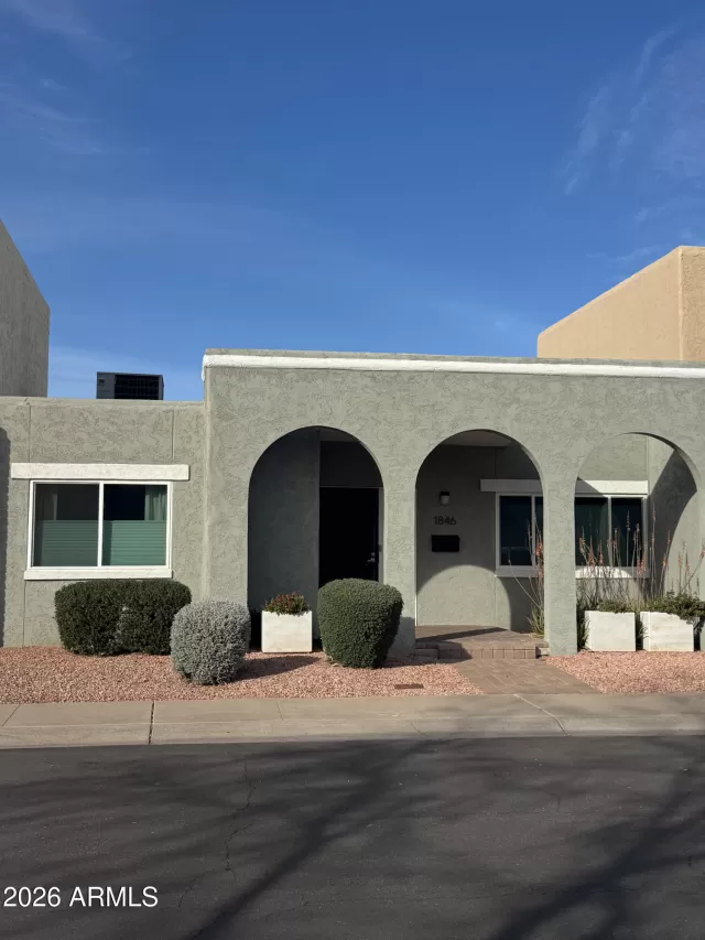 MLS: 7013831 Condo For Sale