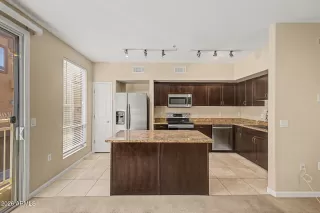 Photo #6: 7014059 Listing