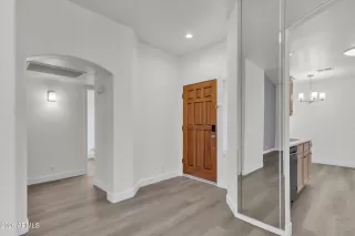 Photo #2: 7014077 Listing