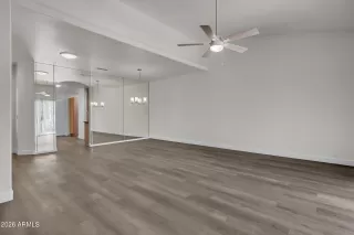 Photo #3: 7014077 Listing