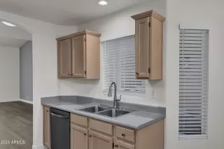 Photo #6: 7014077 Listing