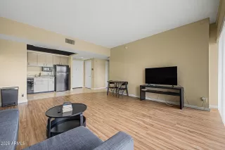 Photo #3: 7014163 Listing 