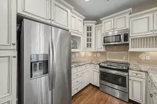 Photo #4: 7014385 Listing 