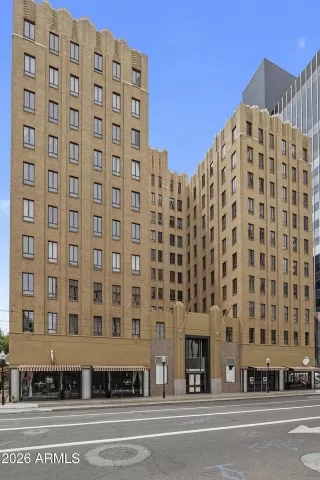 More Details about MLS # 7014390 : 114 W ADAMS STREET 609#609