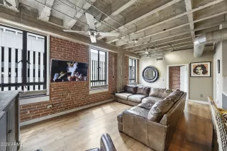 Photo #2: 7014390 Listing